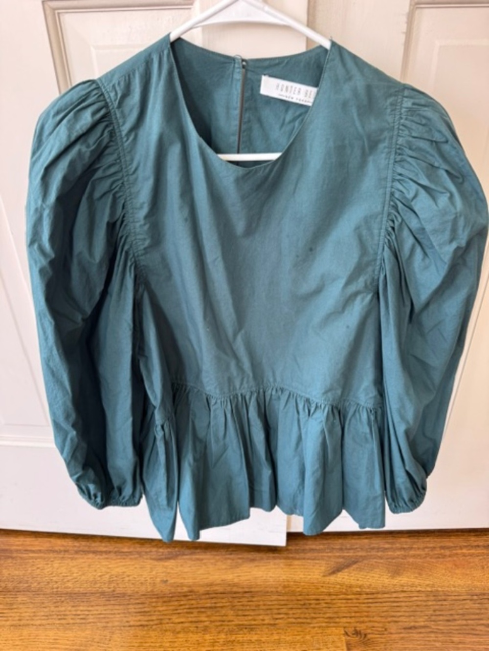 Hunter Bell top size large